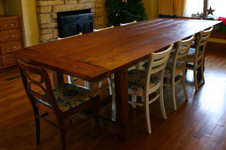 DIY farmhouse styled dining room table