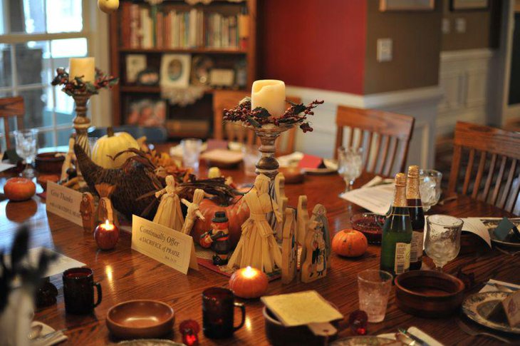 DIY Table Decor with pumpkins and cloth figurines