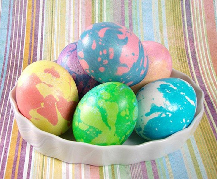 Easy Painted Eggs Easter Centerpiece Ideas
