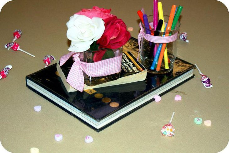 Easy to make graduation centerpiece using jar and books