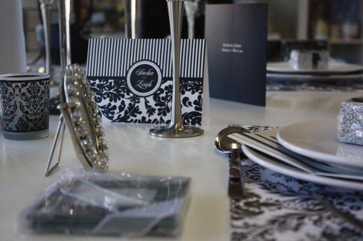 Elegant black and white wedding table setting