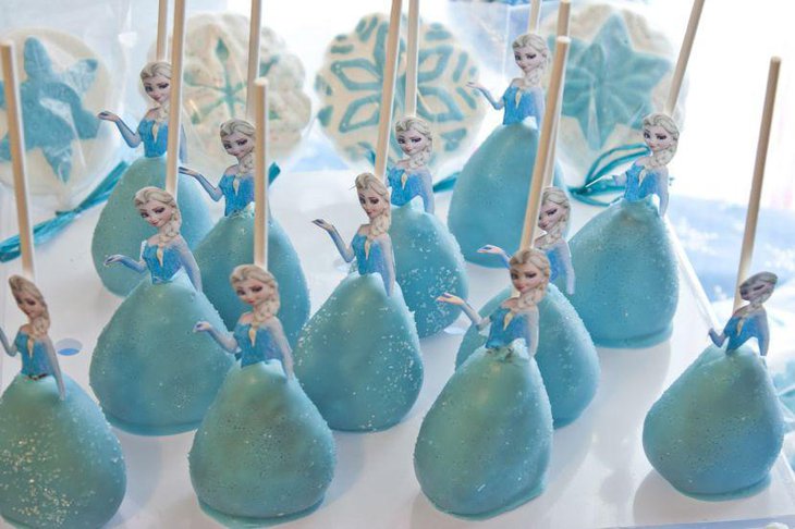 Frozen themed birthday party dessert table decor ideas