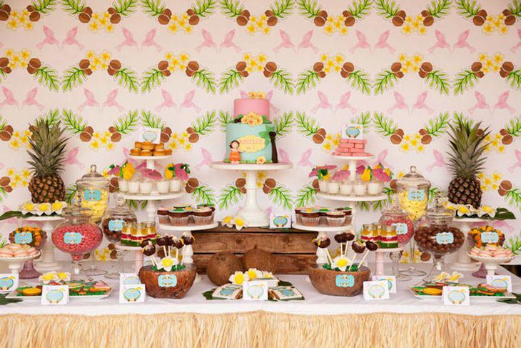 Fruit flavored dessert table design