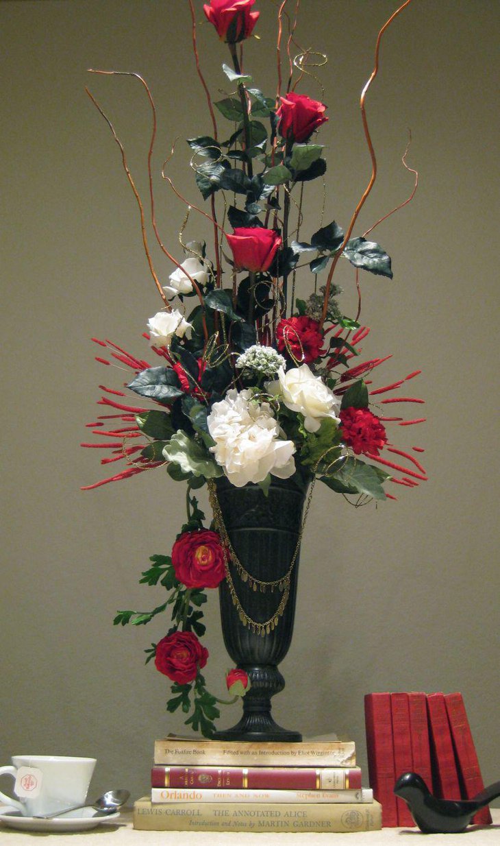 Glamorous floral black vase Valentines centerpiece