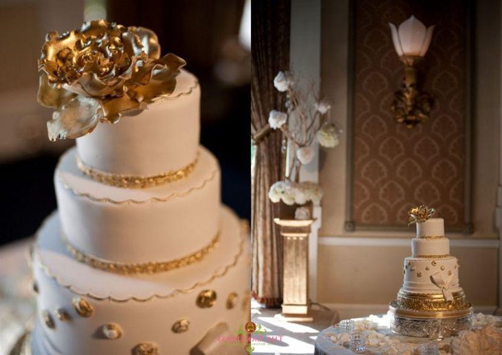 Golden ribbon decor for wedding cake table