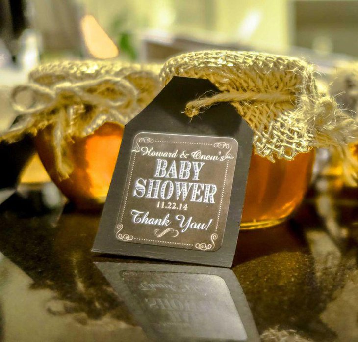 Gorgeous honey pot baby shower favors