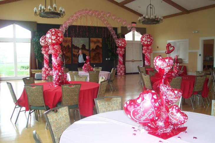 Gorgeous pink balloon Valentine centerpiece