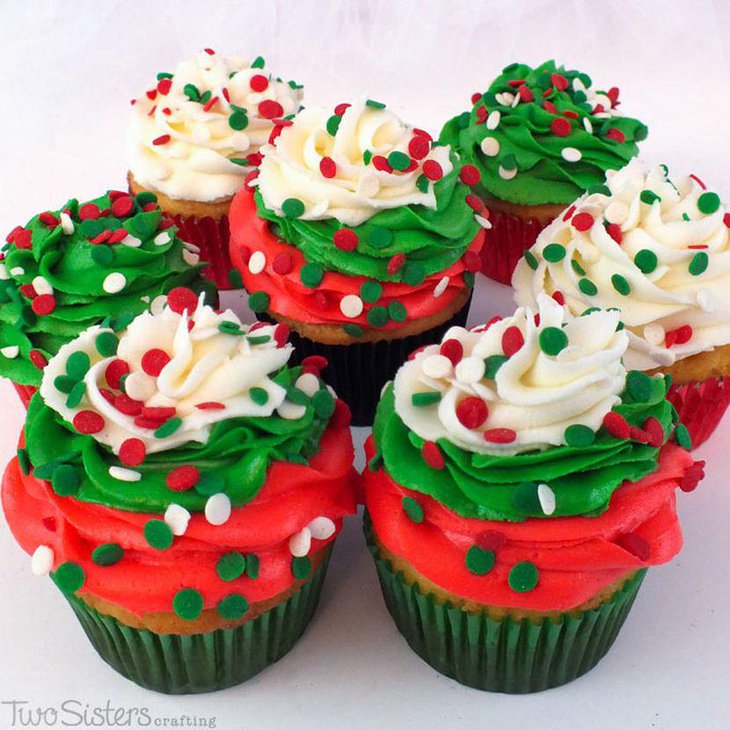 Gorgeous swirl cupcake decorations for Kids Christmas dessert table