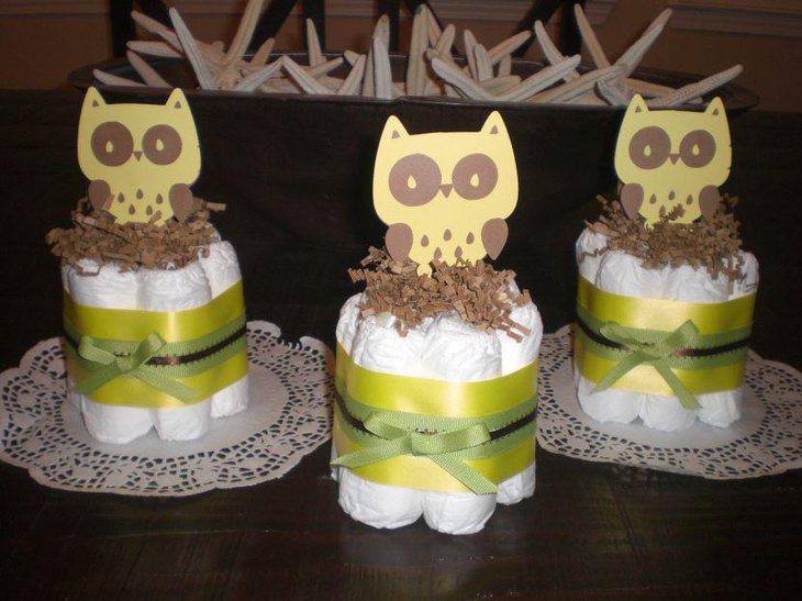 Green diaper cake owl centerpieces