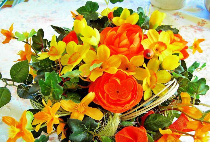 Green Leaf As Well As Wedding Decor Ideas With Orange And Yellow Flowers Colors