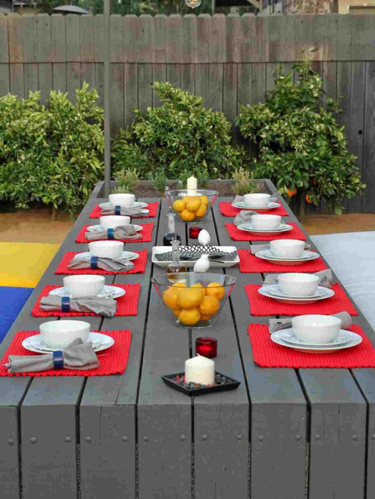 Laid back outdoor table setting for summer party