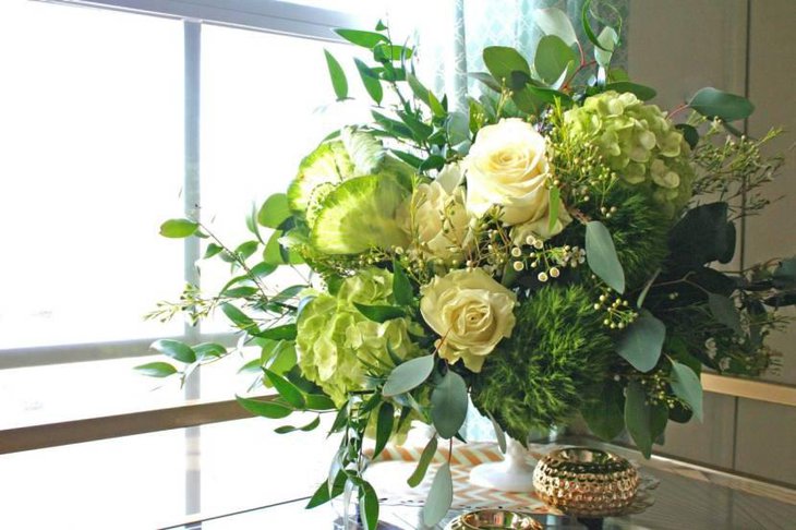 Magnificent Green Theme St Patricks Day Flower Decor