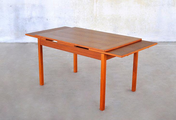 Minimalistic Rectangular Dining Table For Small Spaces