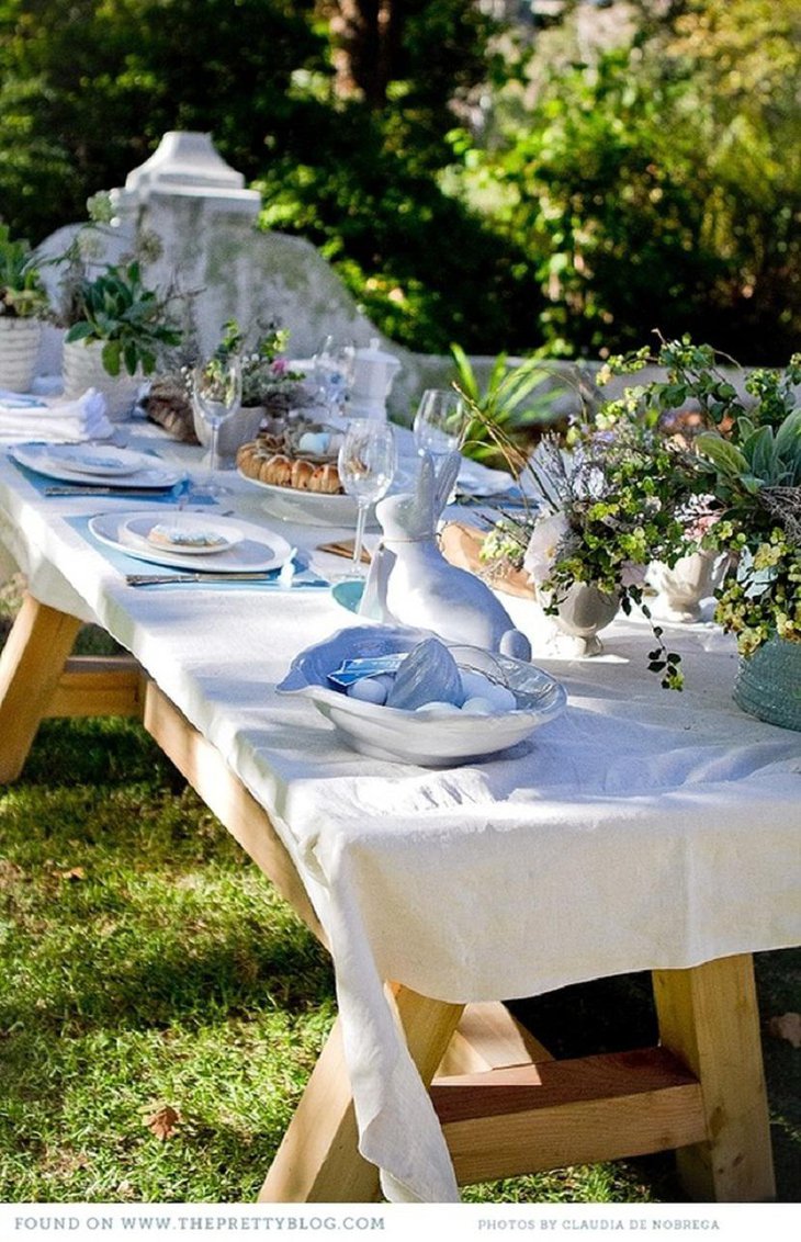 Outdoor Bunny Easter Table Settings