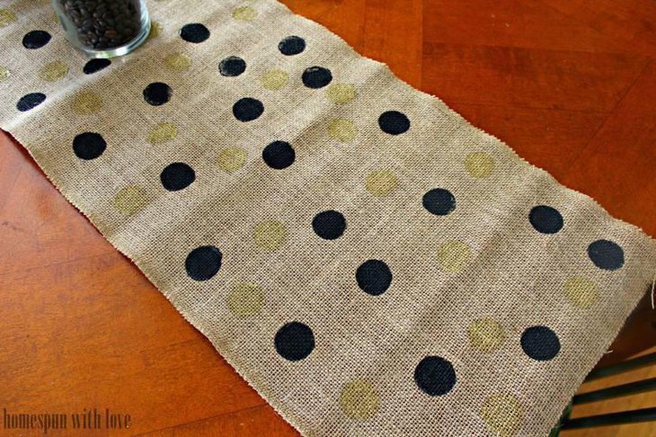 Painted Burlap Table Runner for Thanksgiving