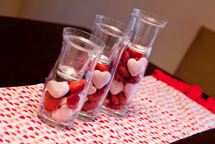 Pink and hearts pattern on Valentines table runner