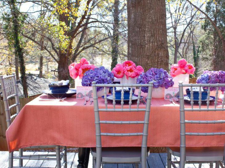 Purple and pink floral decor looks pleasing to the eyes