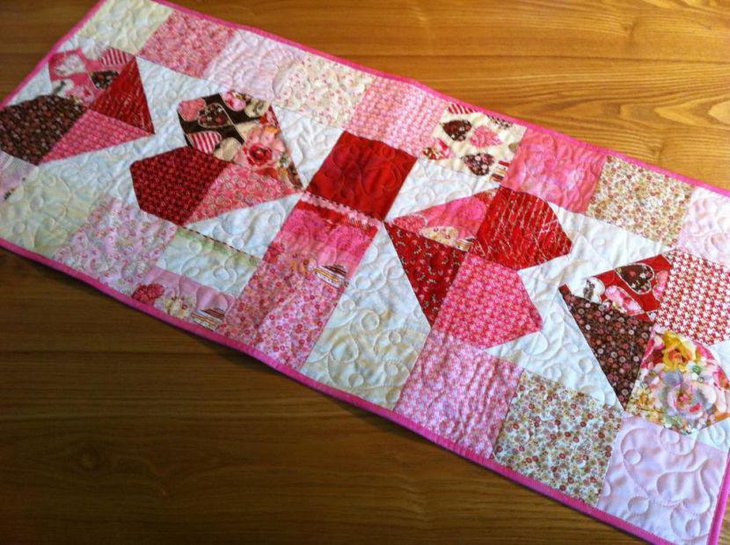 Quilted heart patterned Valentines table runner