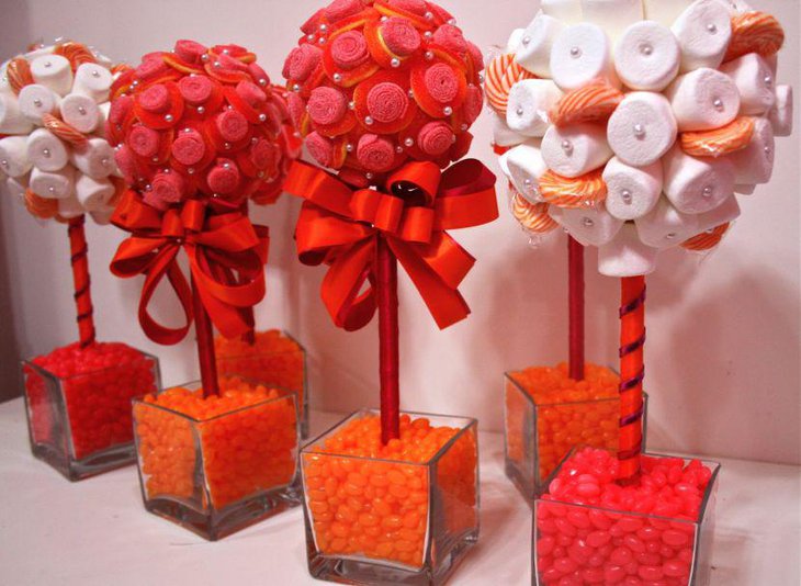 Red and white themed candy decoration as wedding centerpiece