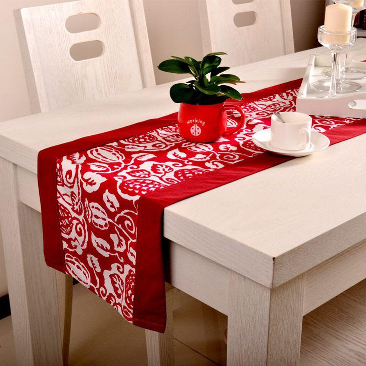 Red and White Wedding Table Runner