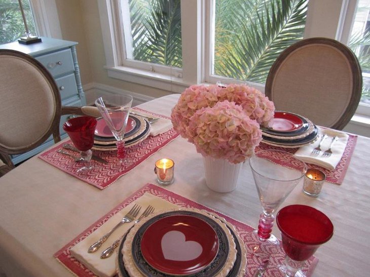 Simple Valentine table decoration