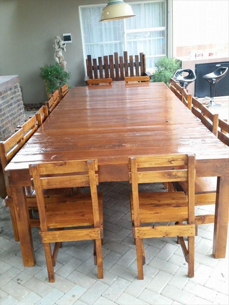 Sixteen seater DIY pallet dining table set