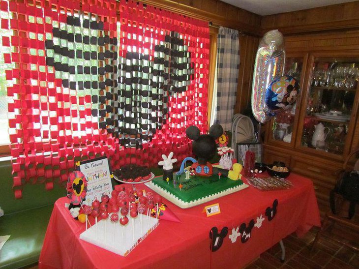 Stunning Mickey Mouse themed dessert table decor idea