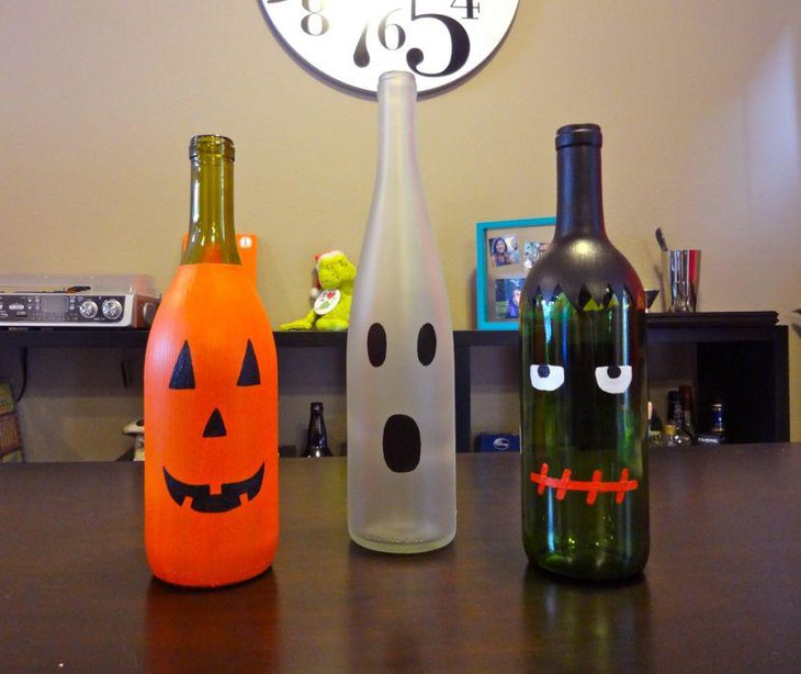 Sweet DIY wine bottles for Halloween table