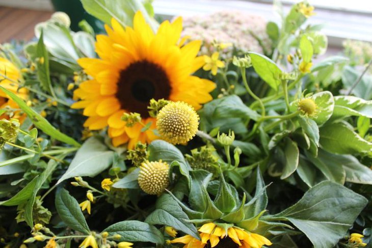 table flowers we made for this wedding using similar flowers to the bouquet1