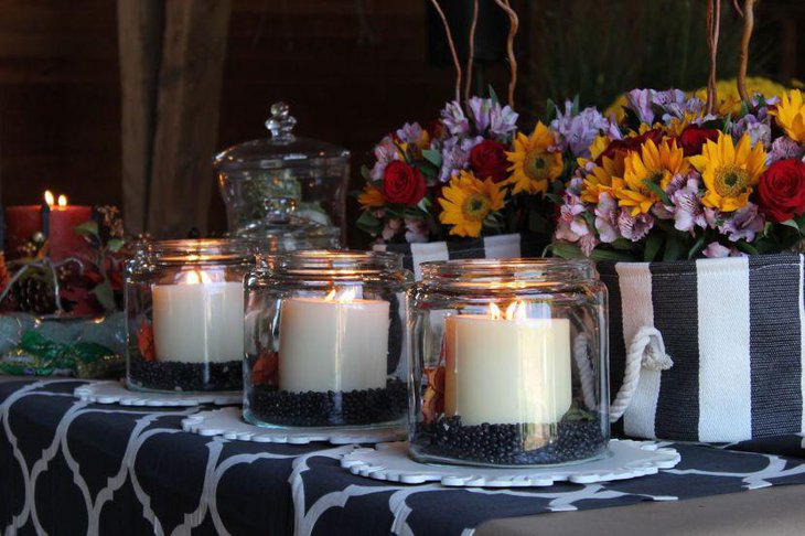 Thanksgiving table decor with black and white theme