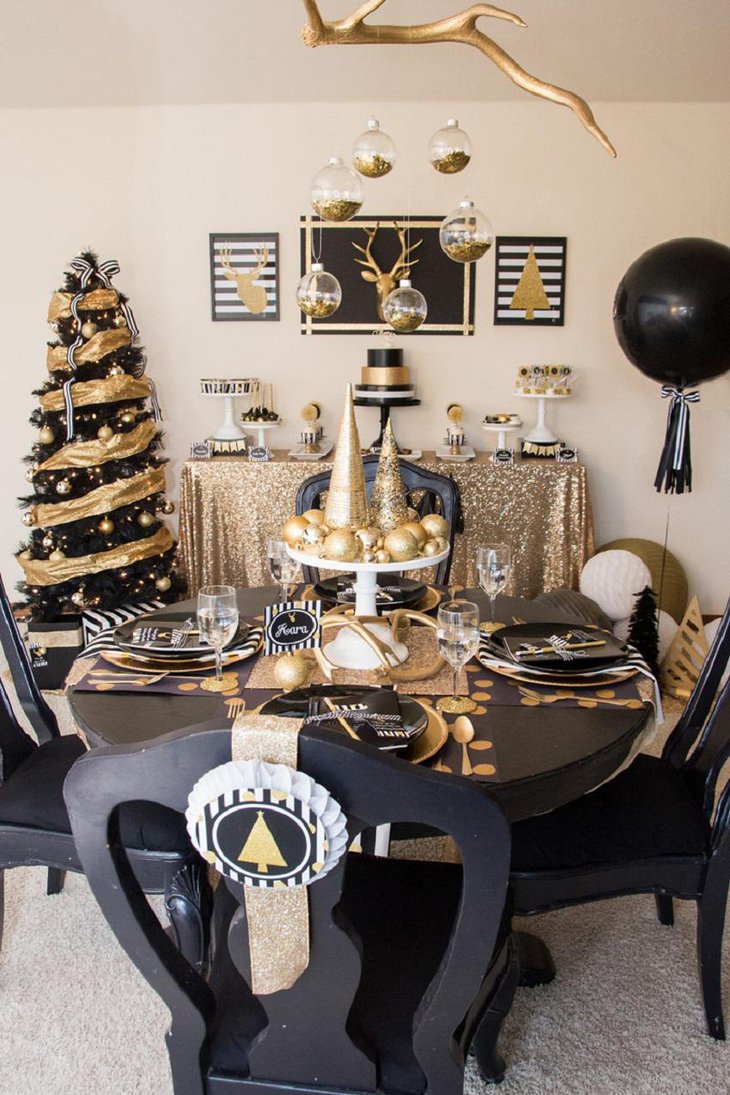 The Black White and Golden New Years Eve Christmassy Table Decoration