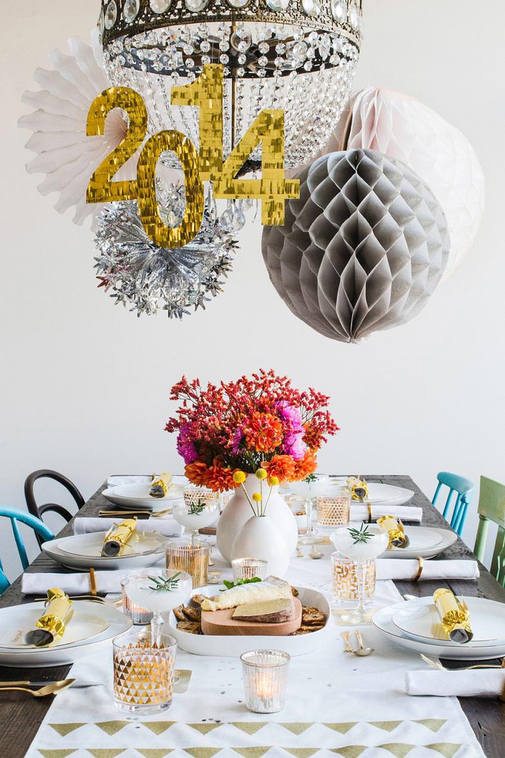 The Black White and Vibrant Colors Beautiful New Years Eve Party Table Decoration