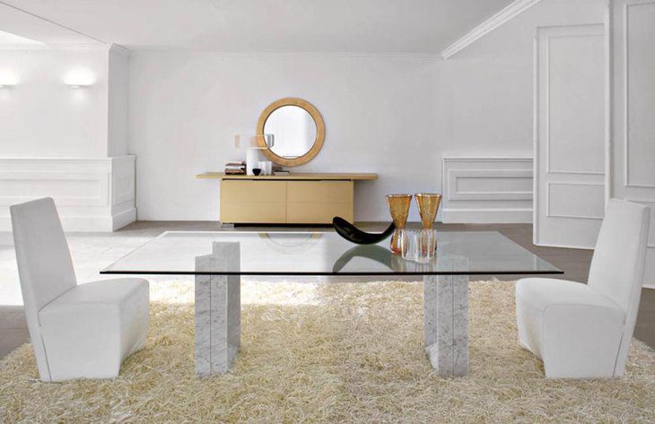 Transparent glass dining room table