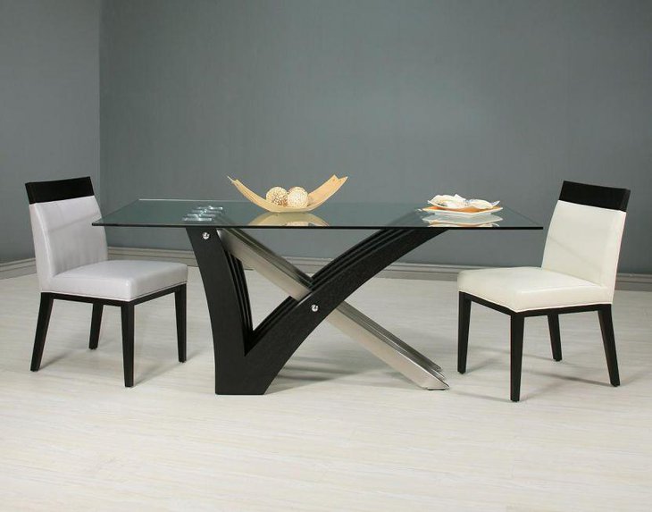 Trendy rectangular glass dining table with white and black chairs