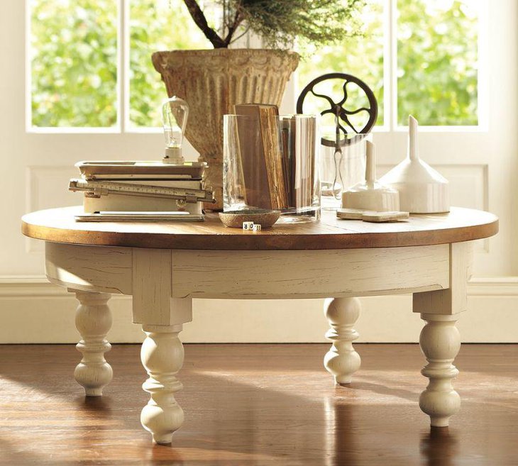 Unique small coffee table decor with rustic pot