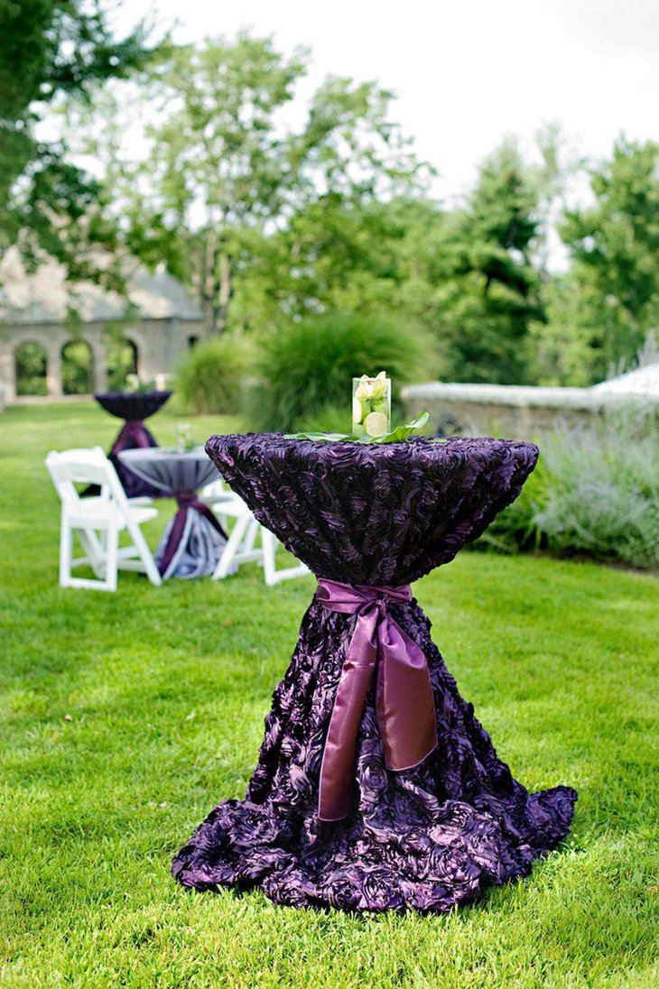 Vibrant Rosette Table Linen for Weddings