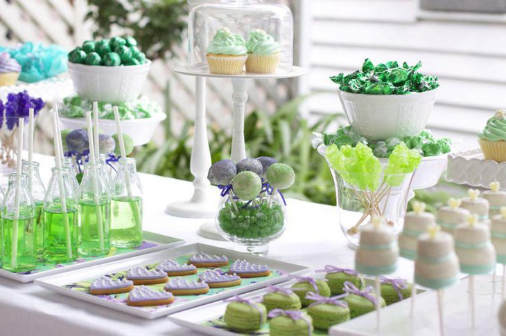 Vintage purple and green dessert table design