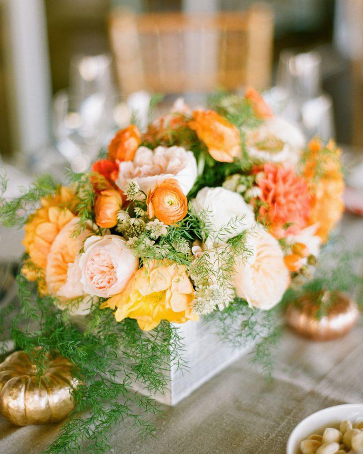 Whimsical flower decoration idea for dinner table