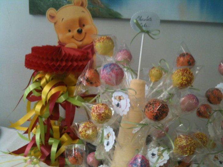 Winnie The Pooh lollipop favors for baby shower